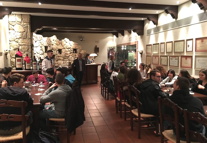 Students from the Business Administration and Economics Department (BAED) of the International Faculty, CITY College, visited Ktima Gerovassiliou Vineyard