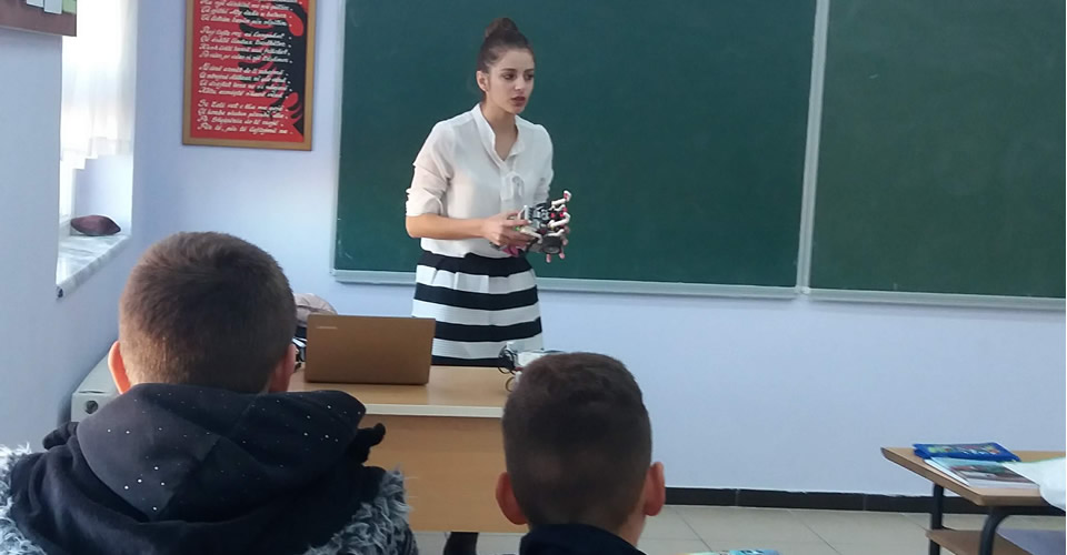 The International Faculty CITY College computer science student, Ms Zoi Gkatsi organised a Robotics Workshop at school in Korce, Albania
